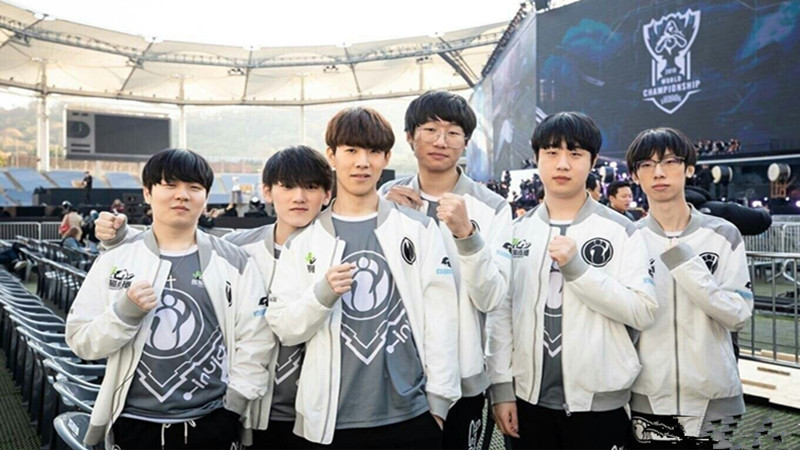 为什么扑克变化如此之多（扑克为何变化万千？）