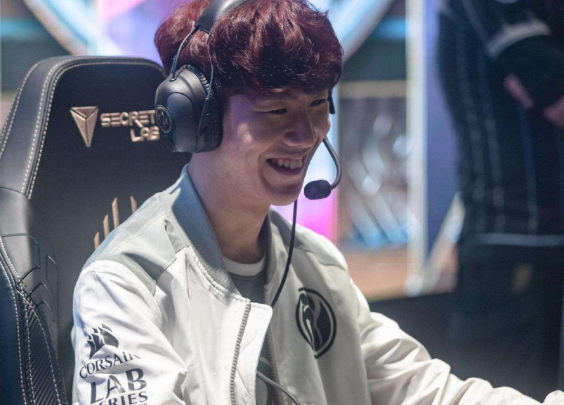 姿态塞拉斯毁天灭地 小钰狗头团战乱敲 姿态队1-0PYL队